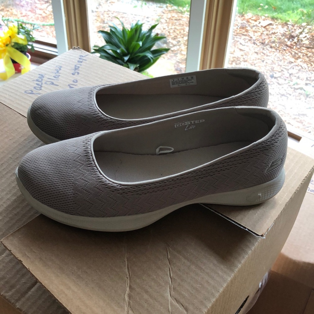 Ladies slip on Skechers in taupe/ beige